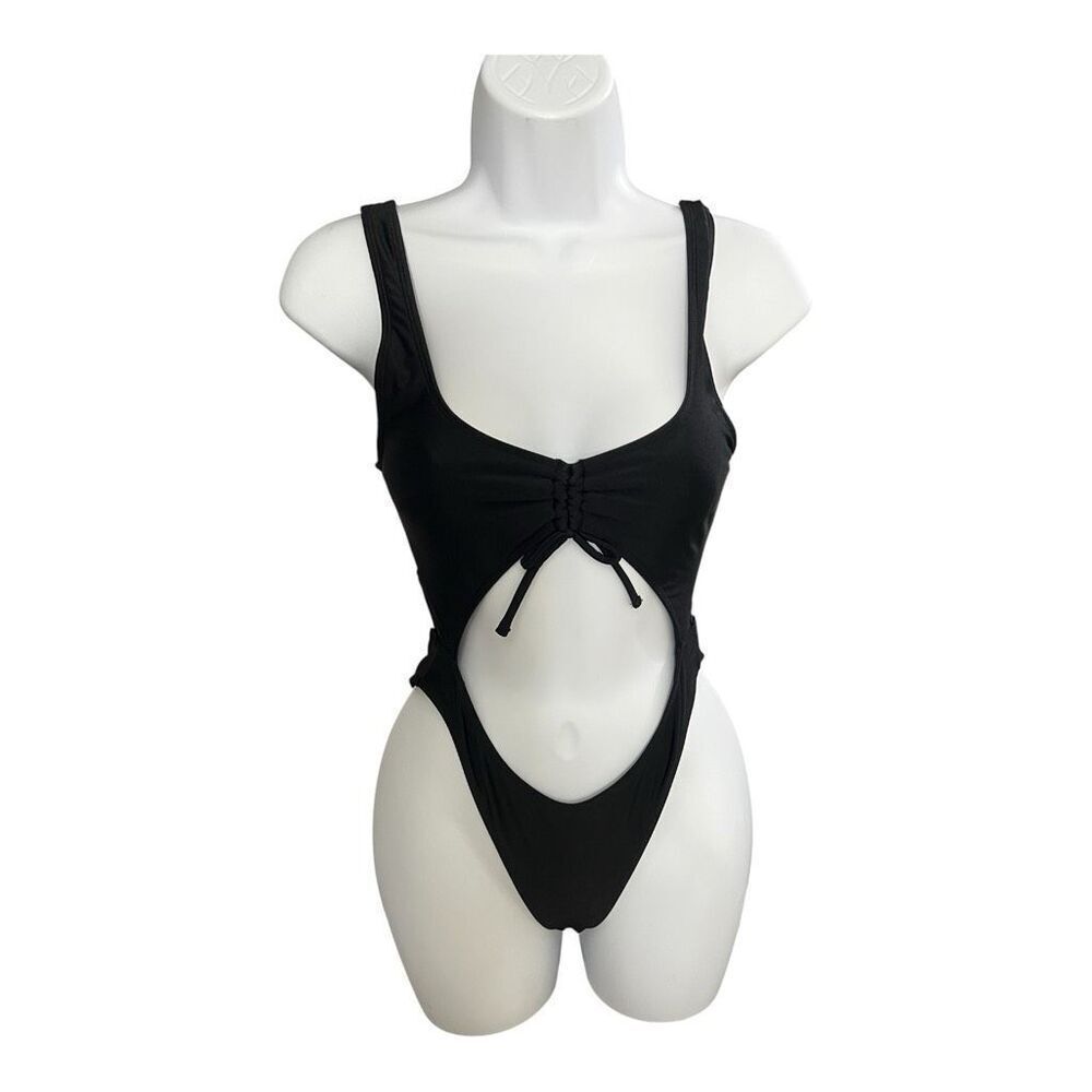 Forever 21 Black Front Cutout Swimsuit One Piece Size S High-Cut Leg Beach